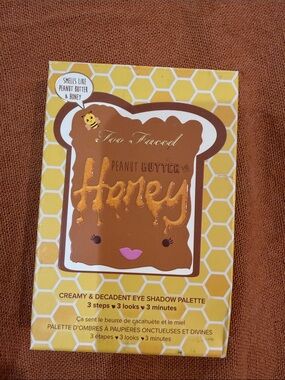 Too Faced Peanut Butter & Honey Eyeshadow Palette - Yellow, Brown